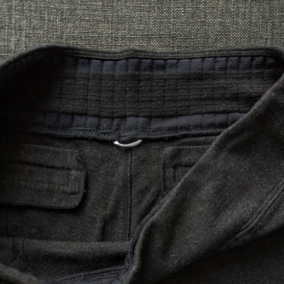 Kit and Ace York Pants in Heathered Charcoal Grey - Picture 6 of 10